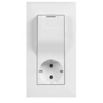 LEGRAND 764530 Niloé 162 2P+F/USB kombinált dugalj fehér