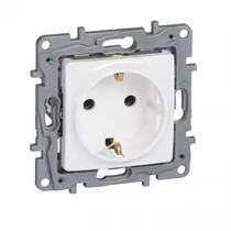 LEGRAND 764539 Niloé 2P+F Csatlakozóaljzat körömmel fehér