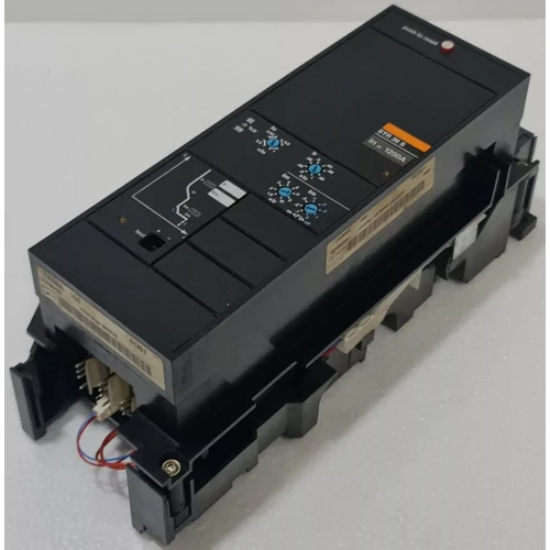 SCHNEIDER STR38S 2500A MASTERPACT MEGSZAKÍTÓ KIOLDÓ EGYSÉG