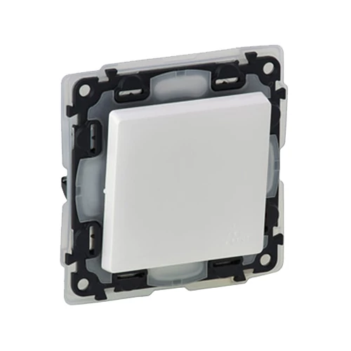 LEGRAND 752171 Valena Life Váltó érintkezős nyomó IP44 fehér