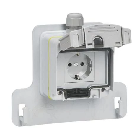 LEGRAND 090472 Green'up Access 2P+F 16 A EV műanyag falonkívüli aljzat