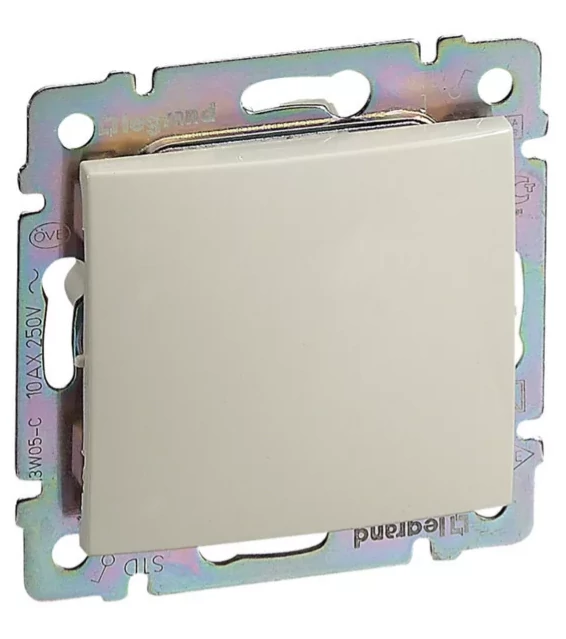 LEGRAND Valena 774307 107 kapcs. e. csont