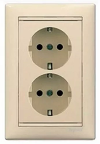 LEGRAND 774370 Valena 162/2 dupla dugalj elefántcsont