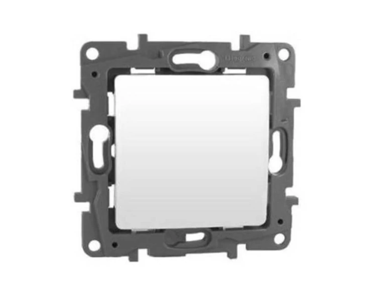 LEGRAND 764515 Niloé N106 váltó érintkezős nyomó kapcsoló IP44 fehér