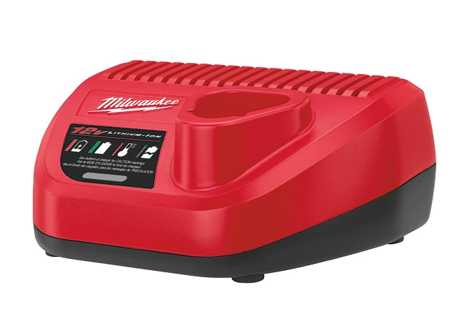 MILWAUKEE 4932352000 C12C TÖLTŐ 12 V